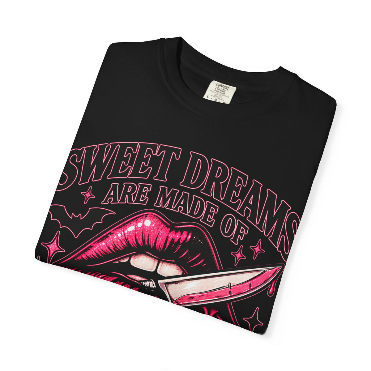 Sweet Dreams Are Made of Screams Tee — Gothic Horror Lip & Knife Graphic T-Shirt